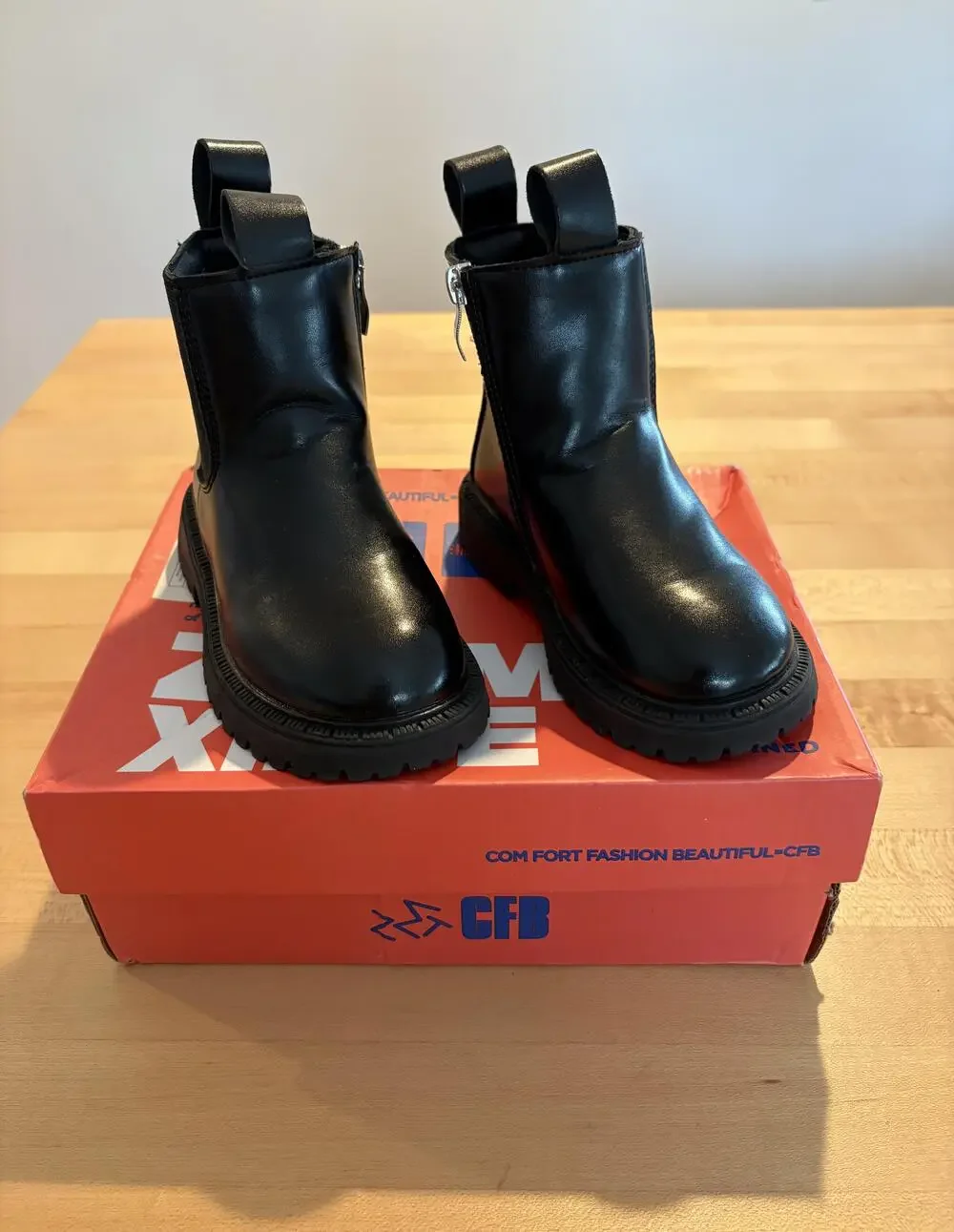 Zhemiti Xieye Boots Shoes Youth Size EUR 25 Black Faux Leather Zipper Pull On